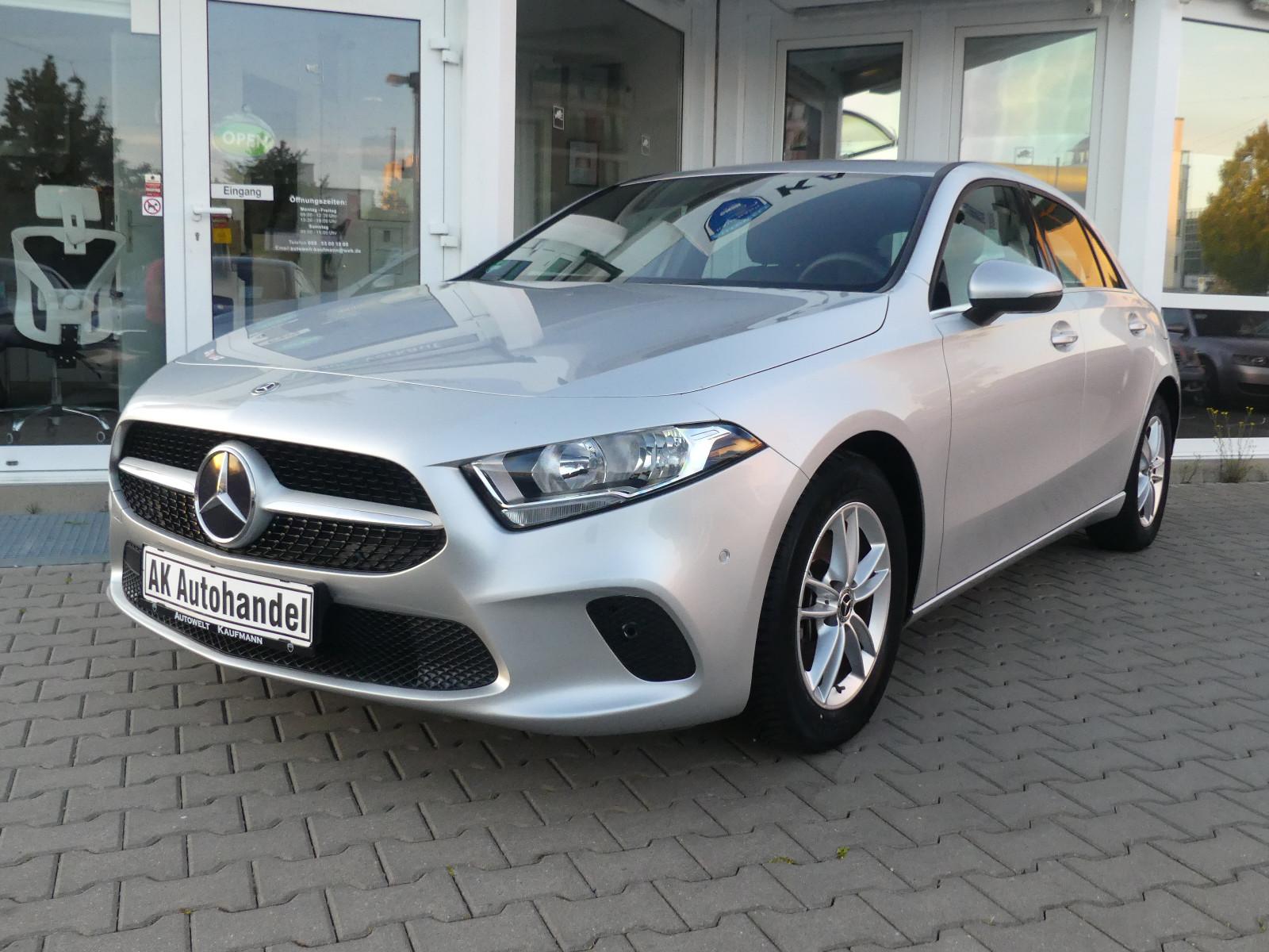 Mercedes-Benz A 180d Navi Kamera Temp. Aut.