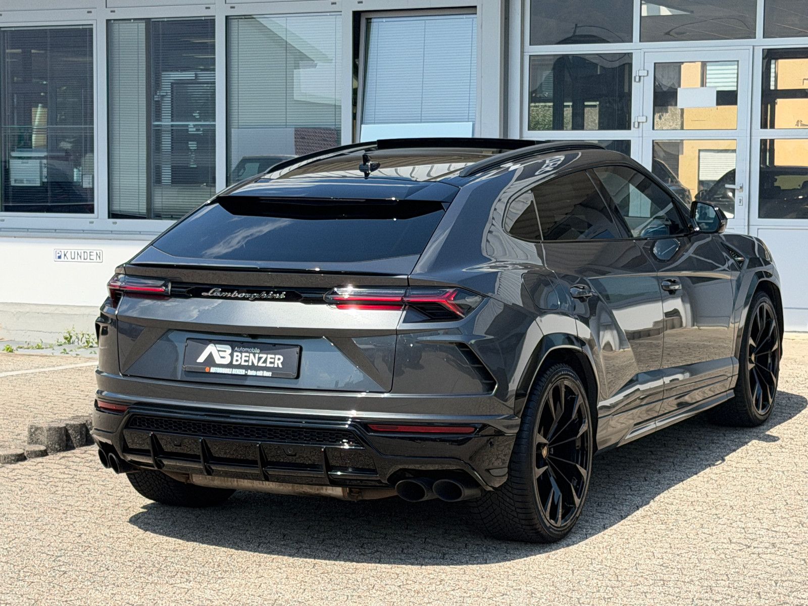 Fahrzeugabbildung Lamborghini Urus/PANO/23ZOLL/B&O-3D/360KAM/HEAD-UP