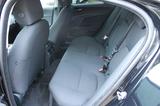 Jaguar XE Pure 20t Aut. Bi-Xenon SHZ PDC - Jaguar XE: Pure