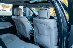 MERCEDES-BENZ E350  T CDI 4Matic/ AIRMATIC/ AHK/ MASSAGE