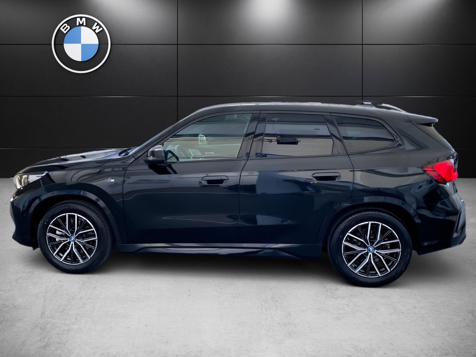 BMW iX1 xDrive30 M Sport HUD DA Prof. ad.LED AHK PA foto 5