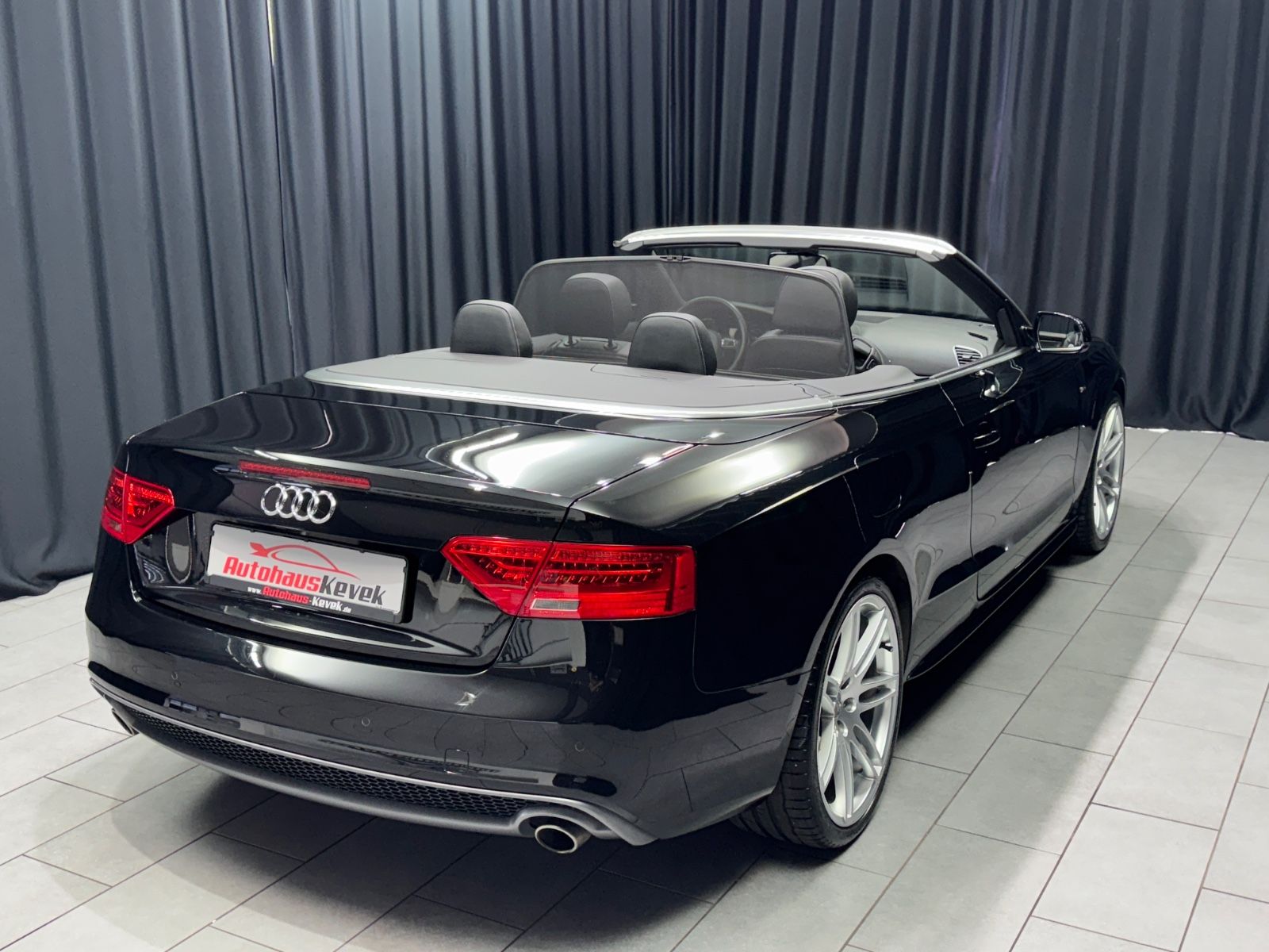 Fahrzeugabbildung Audi A5 Cabriolet 3.0 TDI quattro|3xS-LINE|S-TRONIC|