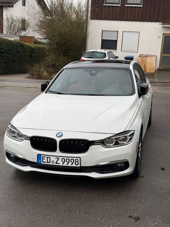 Image of BMW 330