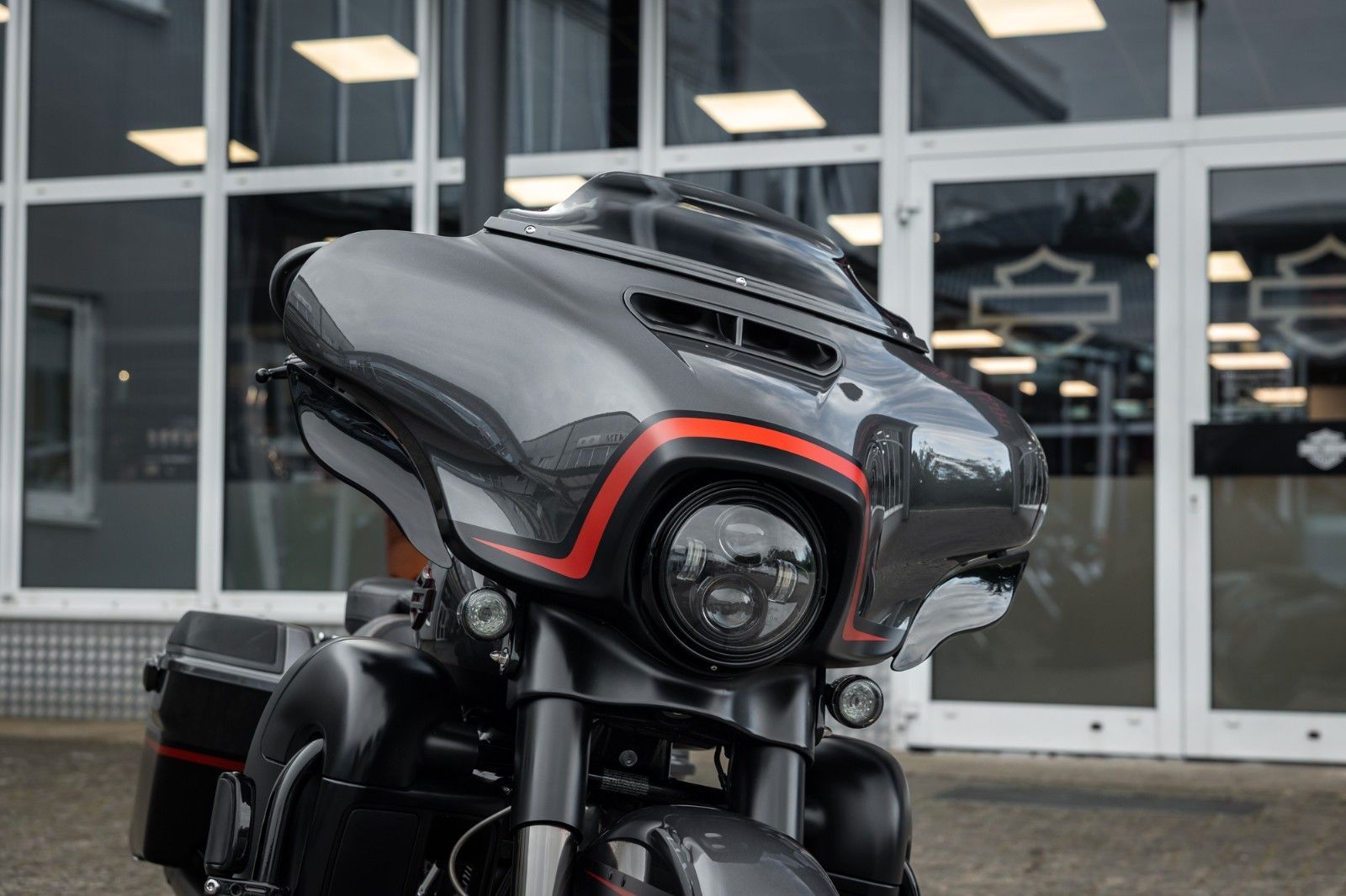 Fahrzeugabbildung Harley-Davidson CVO STREET GLIDE 117 FLHXSE - KESSTECH