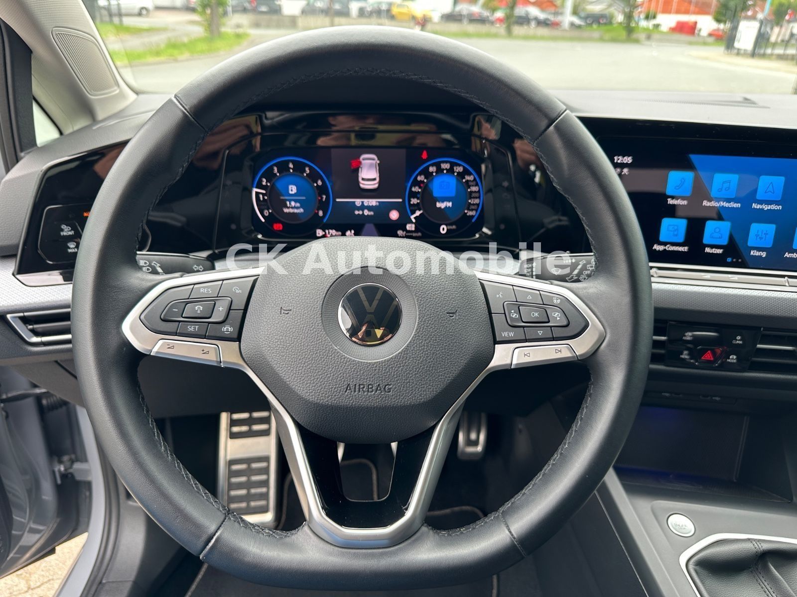 Fahrzeugabbildung Volkswagen Golf VIII Lim. Active 1.5 TSI/Navi/LED/ACC/PDC