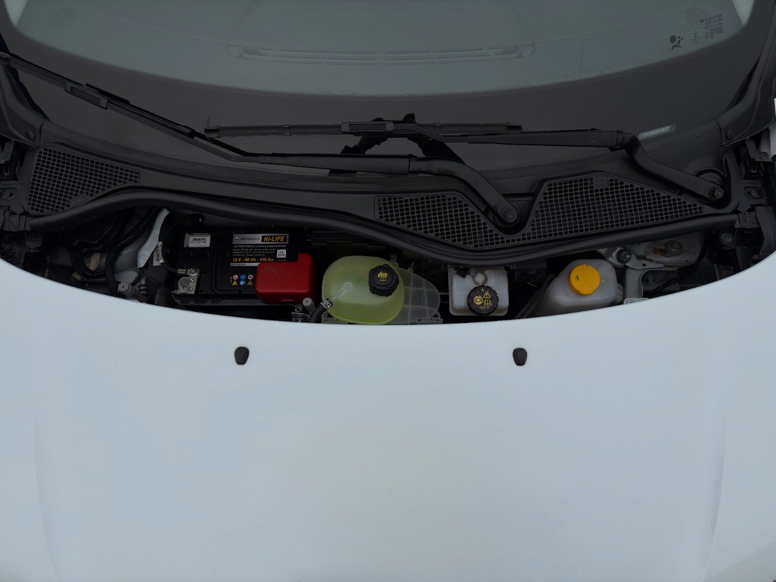 Fahrzeugabbildung Renault Twingo Vibes Electric Tempomat Carplay CAM SHZ