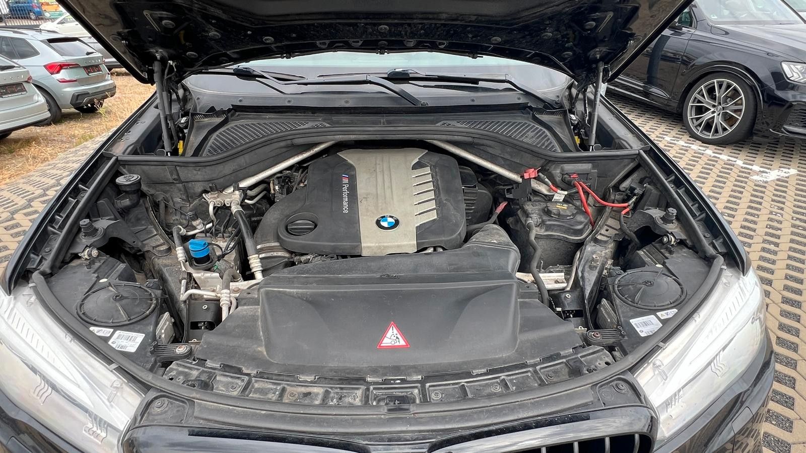 Fahrzeugabbildung BMW X5 M50d*RFK*XENON*PANO*H&K*NAVI*