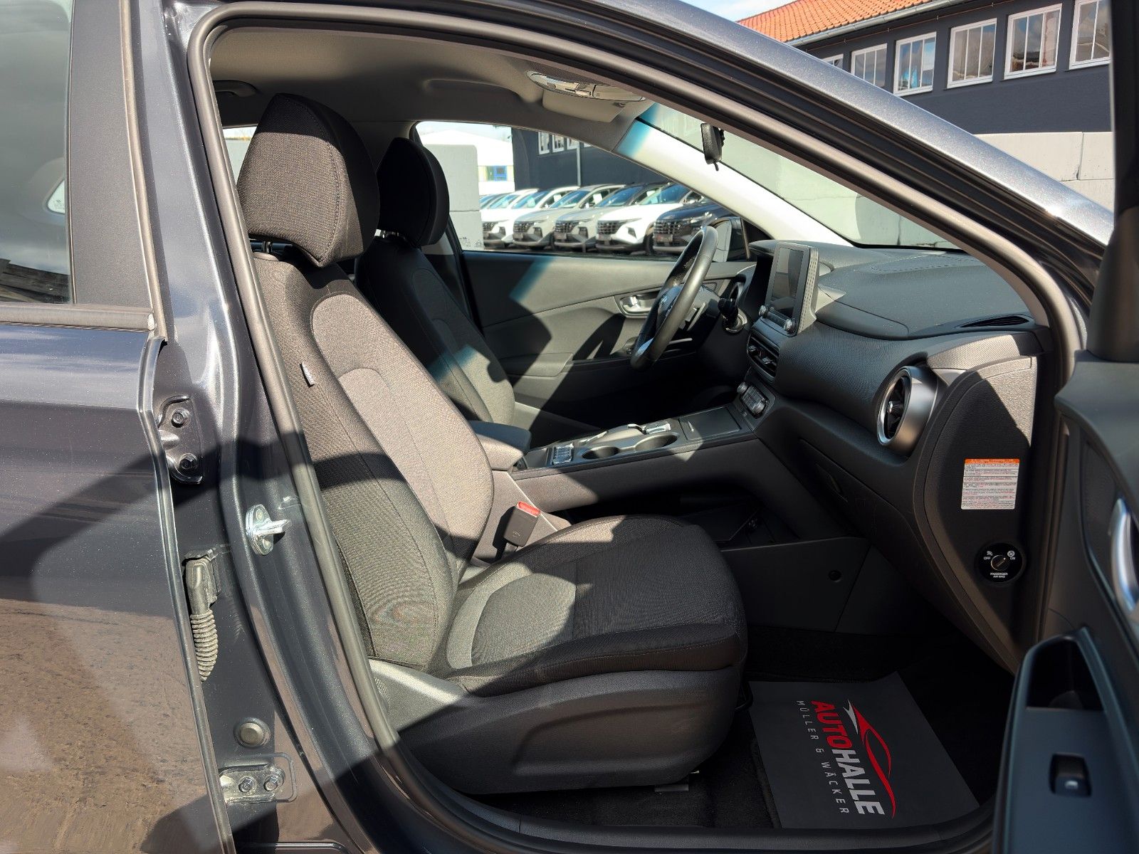 Fahrzeugabbildung Hyundai Kona Elektro SELECT ACC LKAS SHZ LHZ CAM CarPlay