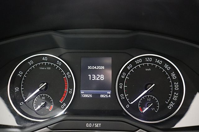 Superb Combi 1.8 TSI Style DSG AHK XENON NAVI KA