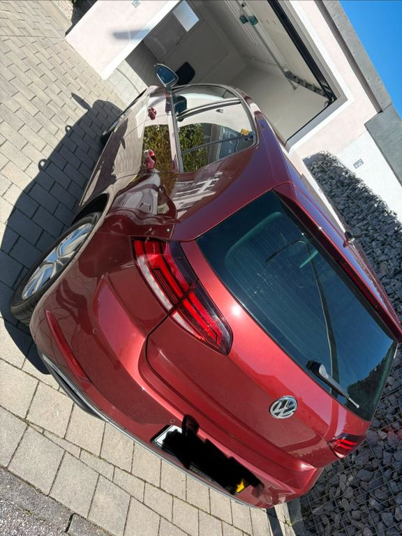 Image of Volkswagen Golf