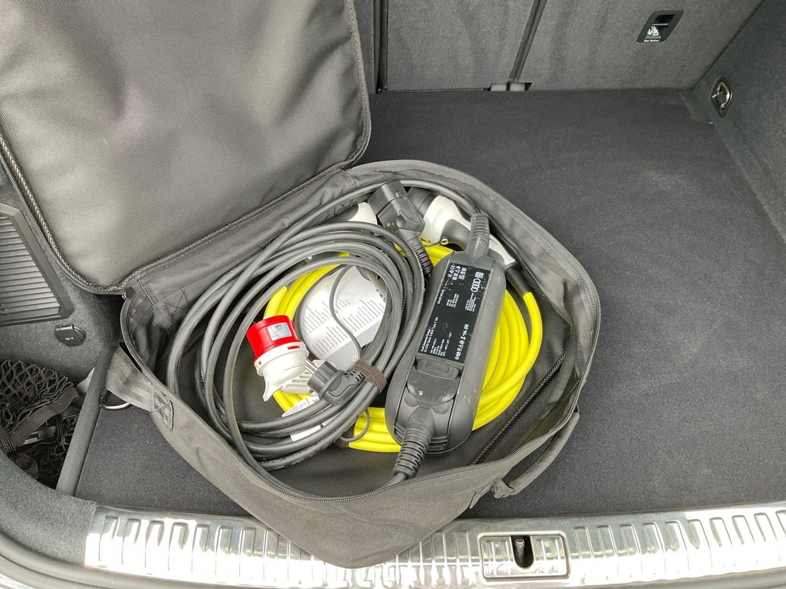 Audi Q3 45 TFSI e S line Matrix SONOS Carplay Navi foto 17