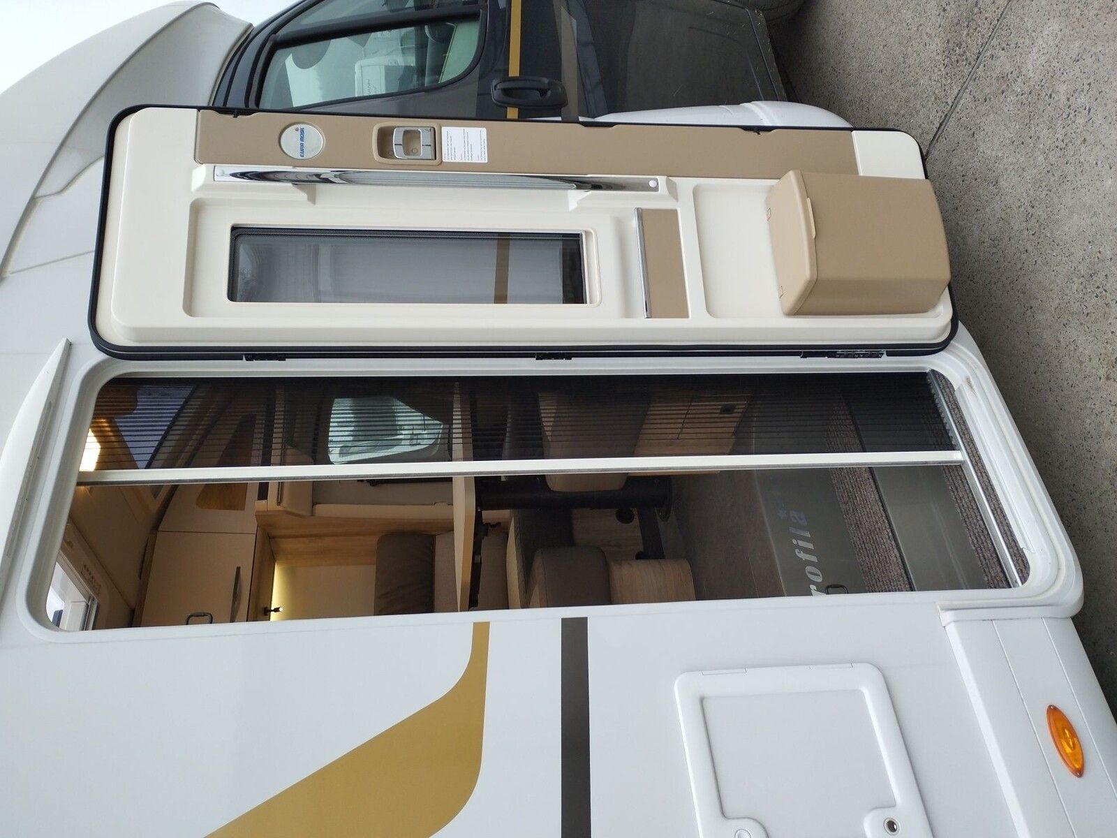 Fahrzeugabbildung Eura Mobil Profila T PT 695 EB Automatik,Sat,Solar