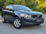Volvo XC60 Kinetic D4 AWD*LEDER*MEMORY*EL.HECKKLAPPE - Volvo XC60 mit Diesel-Antrieb: Geländewagen, Awd Kinetic