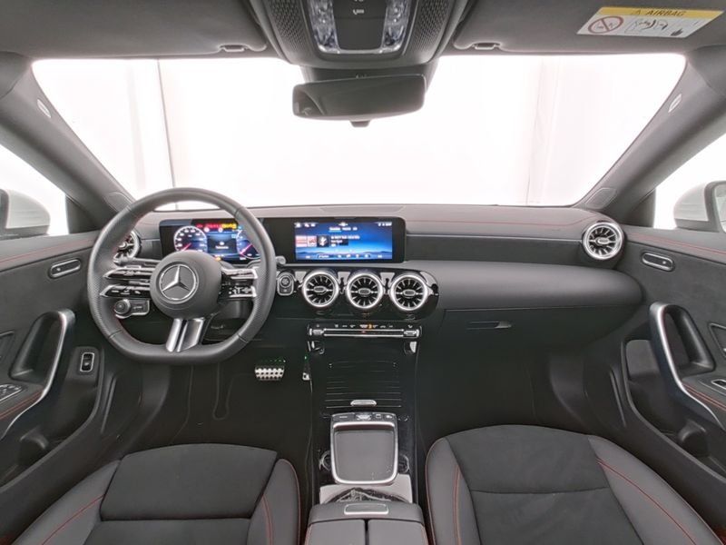 Fahrzeugabbildung Mercedes-Benz CLA 200 AMG*Totwink*LED*Kamera*CarPlay*Wide*Navi