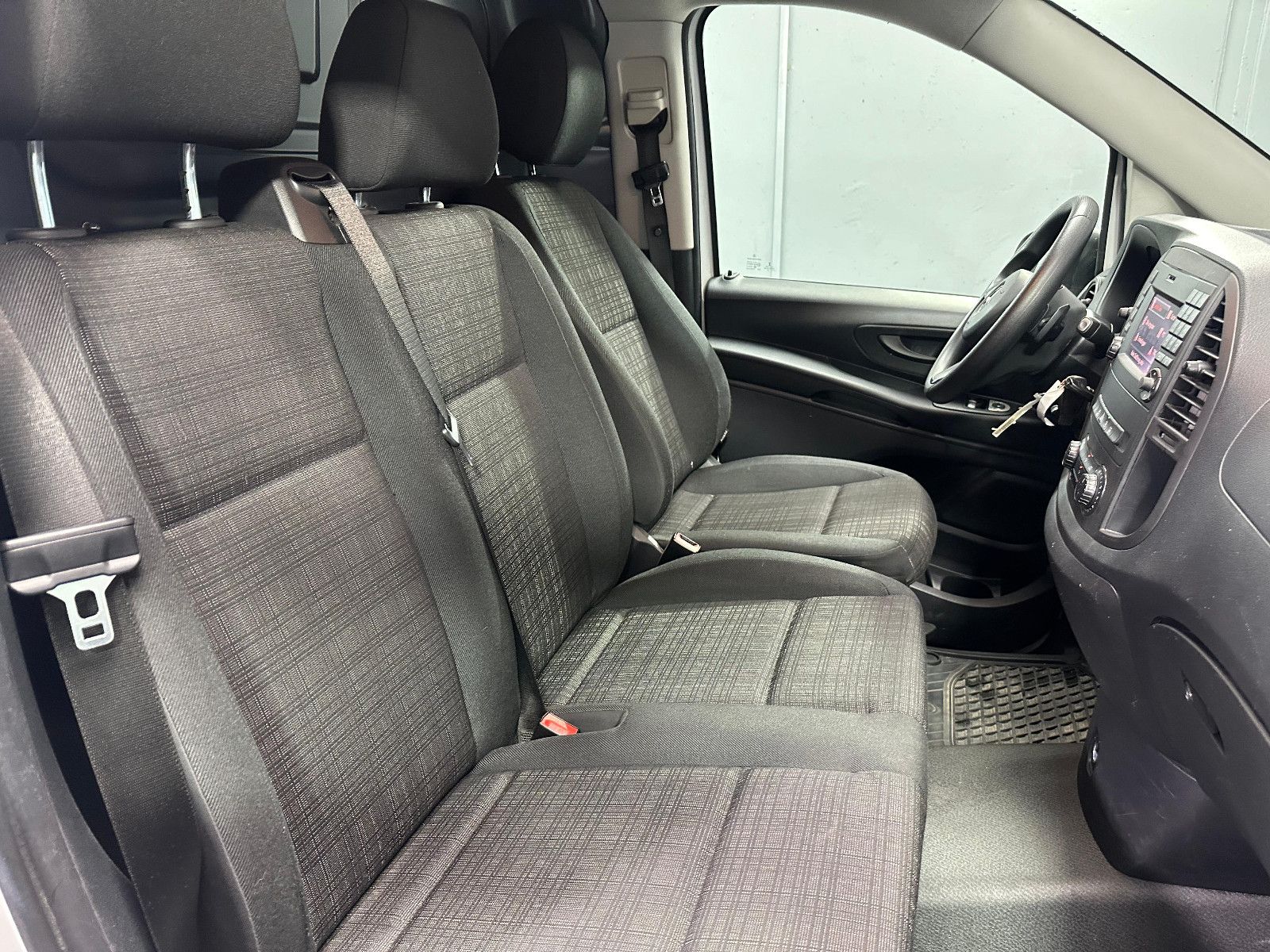 Fahrzeugabbildung Mercedes-Benz VITO 4Matic LANG*NAVI*KLIMA*AHK*SORTIMO*