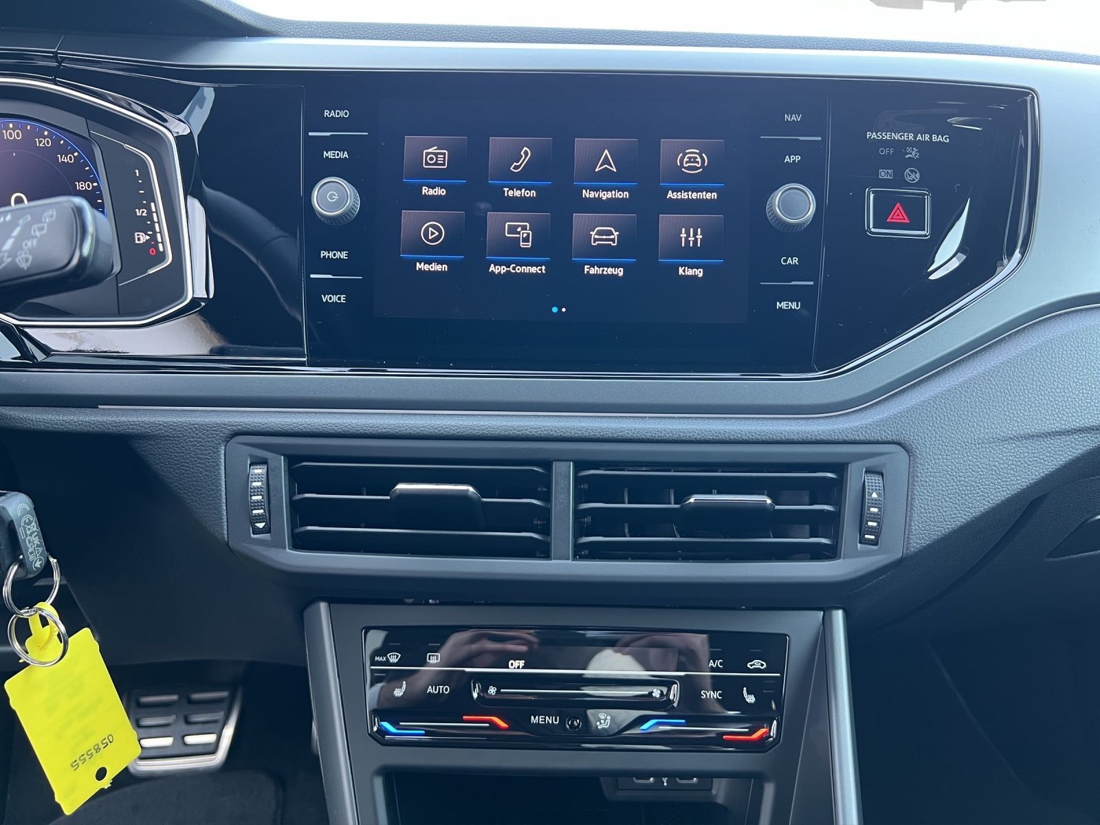 Taigo R-Line 1.5 TSI DSG AHK*Navi*Kamera