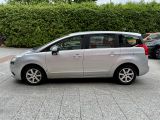 Peugeot 5008 1.6 HDi FAP Active *7-Sitzer*8xAlufelgen* - Peugeot 5008 mit Diesel-Antrieb: Kleinbus, 1.6