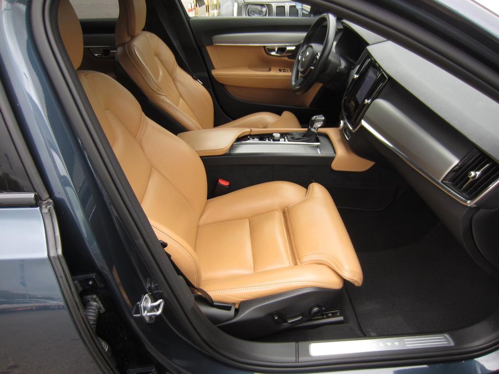 Volvo V90 Cross Country