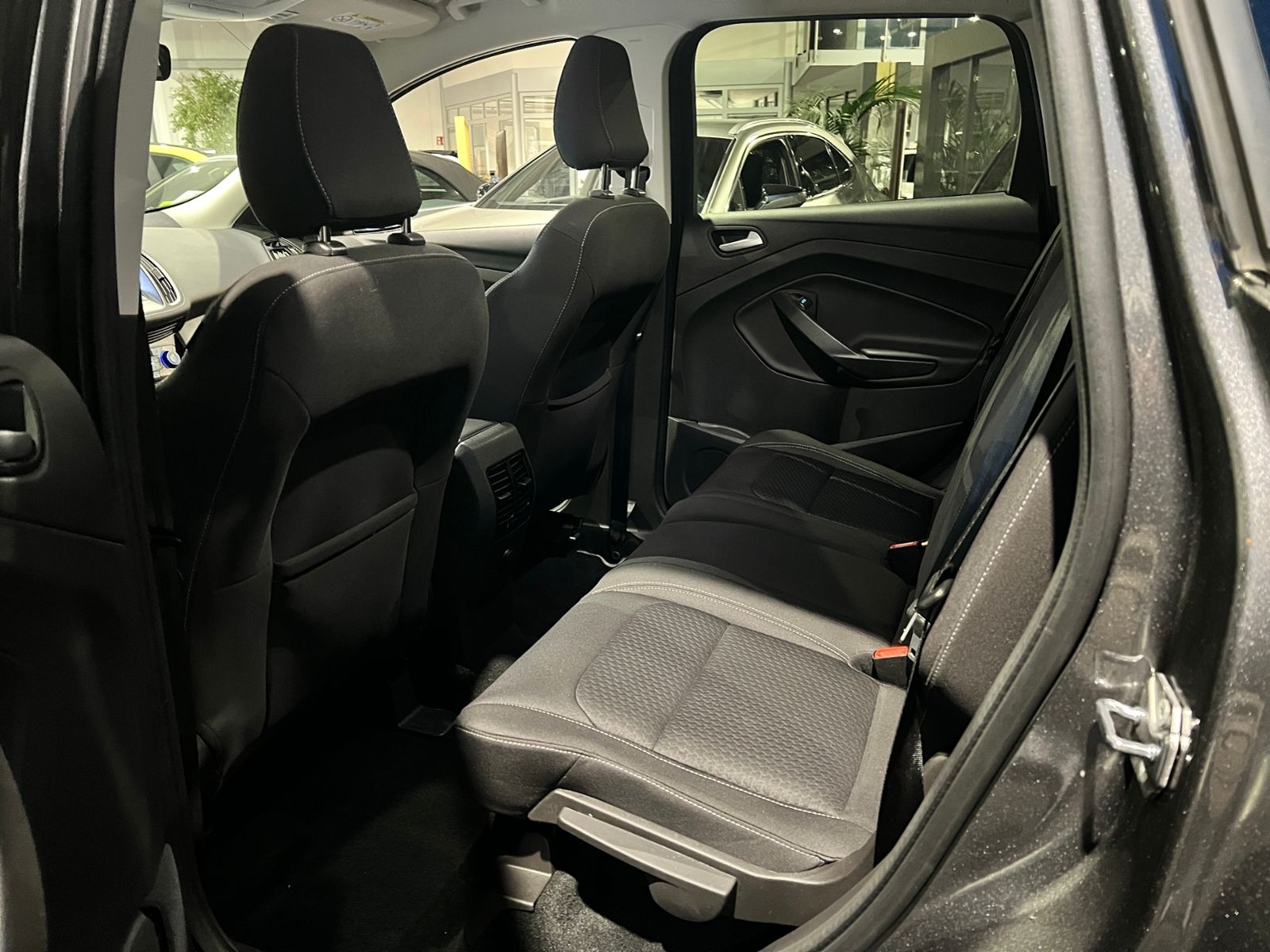 Fahrzeugabbildung Ford Kuga Cool & Connect AHK SHZ NAVI KLIMA