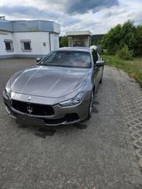 Maserati Ghibli S Q4 LEDER NAVI XENON KEYLESS GO PDC - Maserati Ghibli mit Benzin-Antrieb