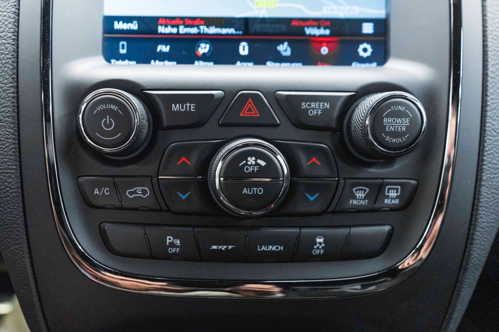 Fahrzeugabbildung Dodge Durango 6.4L SRT LPG 4X4 KAM 6 SITZ NAV PDC