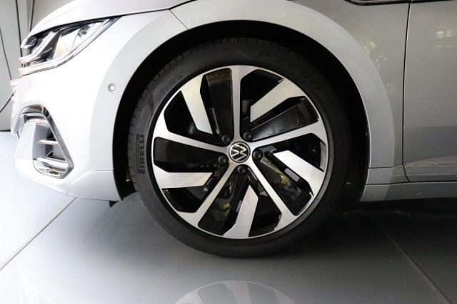 Volkswagen Arteon Shooting Brake 2.0 TDI R-Line 4Motion foto 2