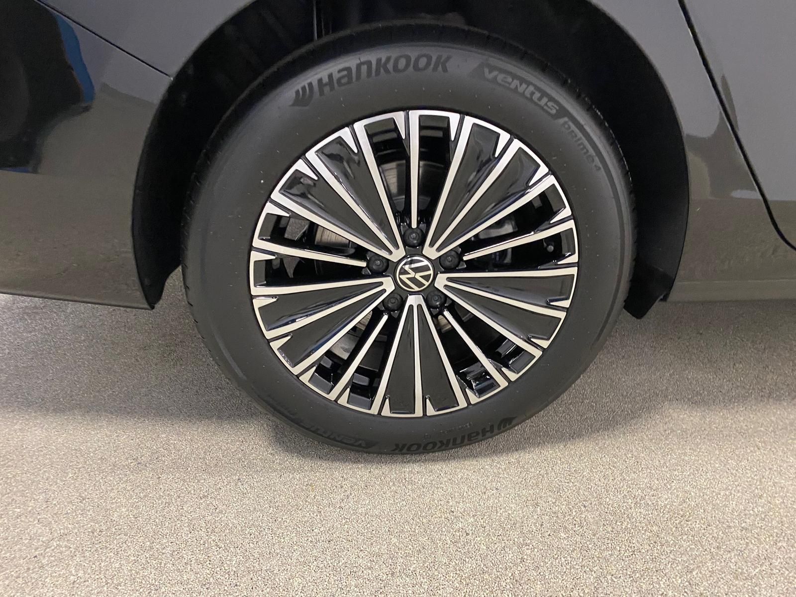Fahrzeugabbildung Volkswagen Passat Variant 1.5 eTSI Elegance AHK+MATRIX+ACC+