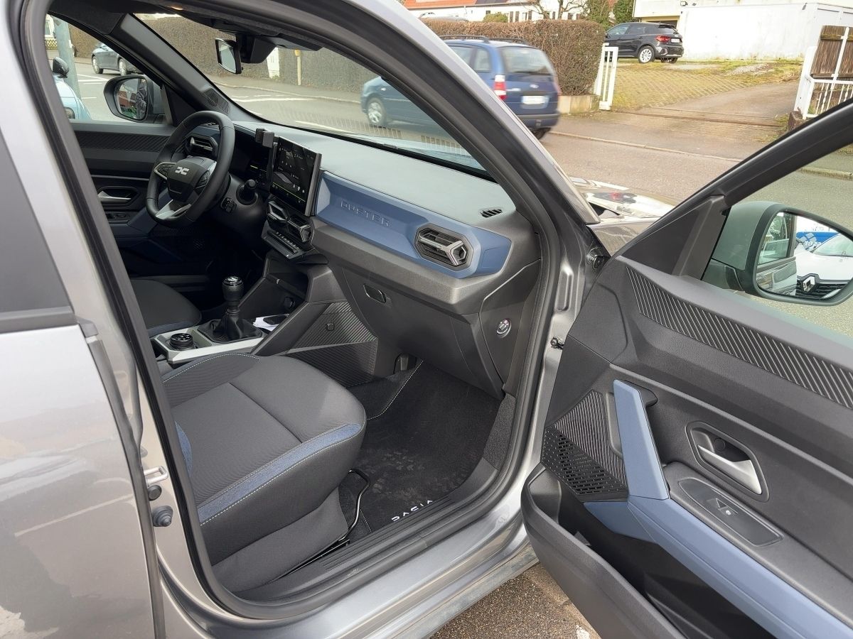 Fahrzeugabbildung Dacia Duster Journey TCe 130 4x4 NAVI KAMERA GJR