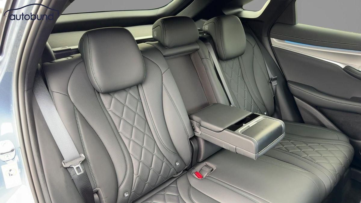 BYD SEALION 7