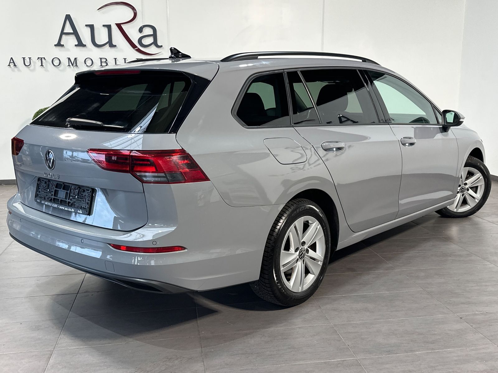 Fahrzeugabbildung Volkswagen Golf Variant 2.0 TDI DSG Life NAV+LED+AHK+ACC+VC