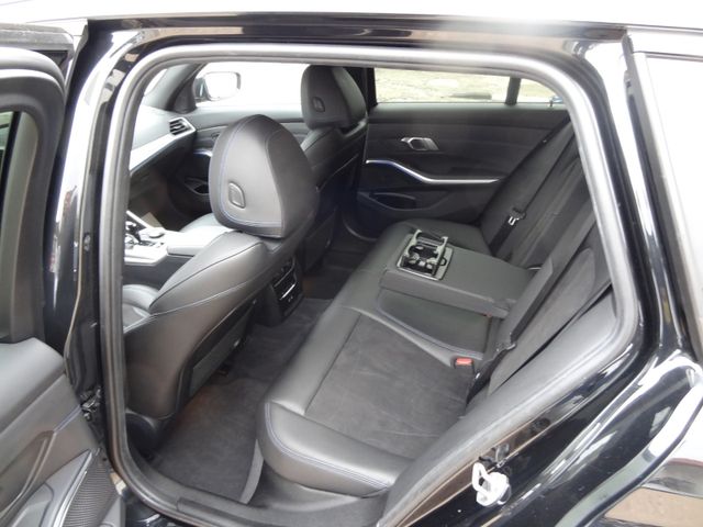 Fahrzeugabbildung BMW 320d M Sport/Virtual/Navi/AHK/190PS/