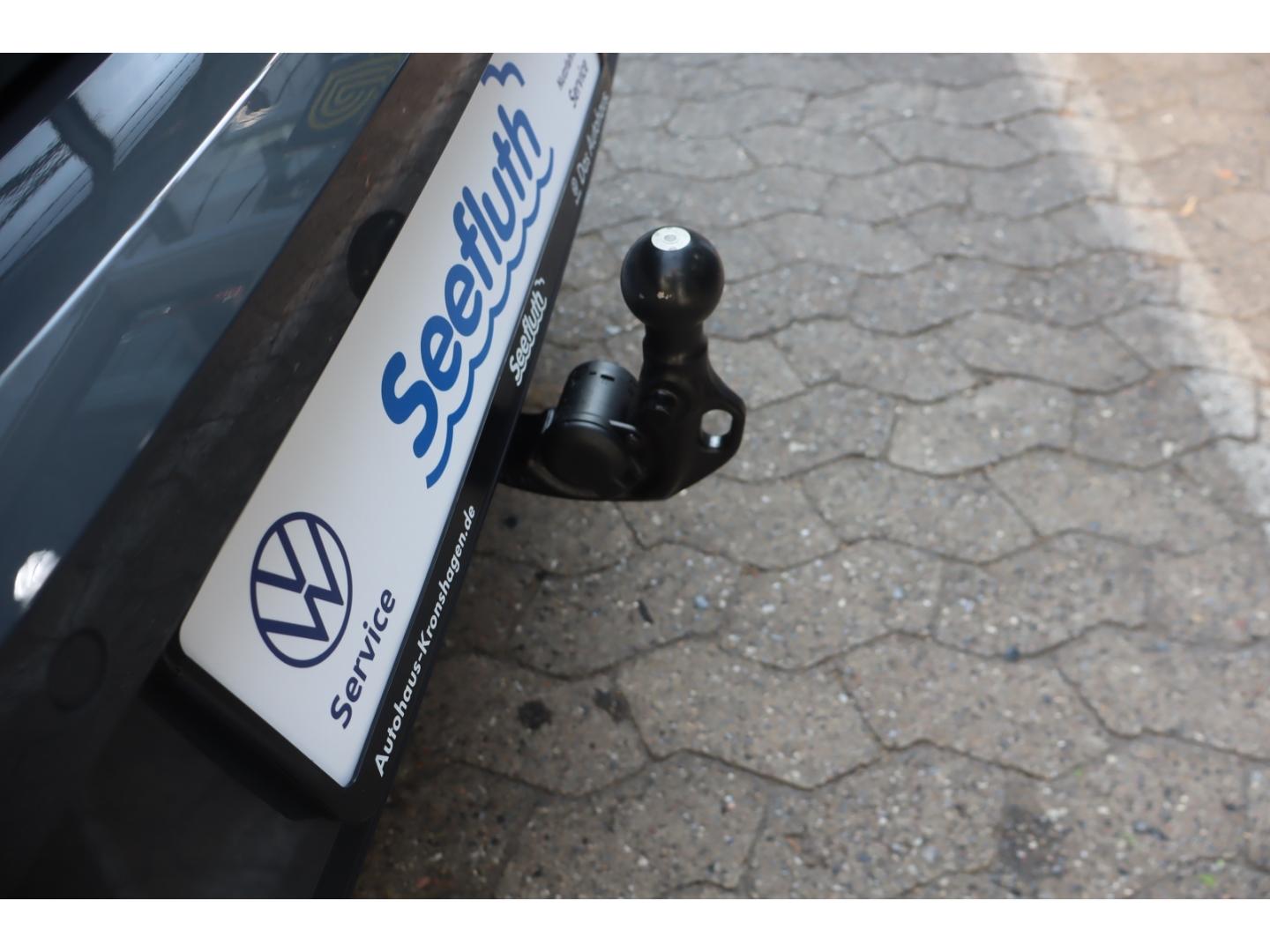 Volkswagen Golf VIII 1.5 eTSI DSG AHK Winterpaket RFK Side, миниатюра 7