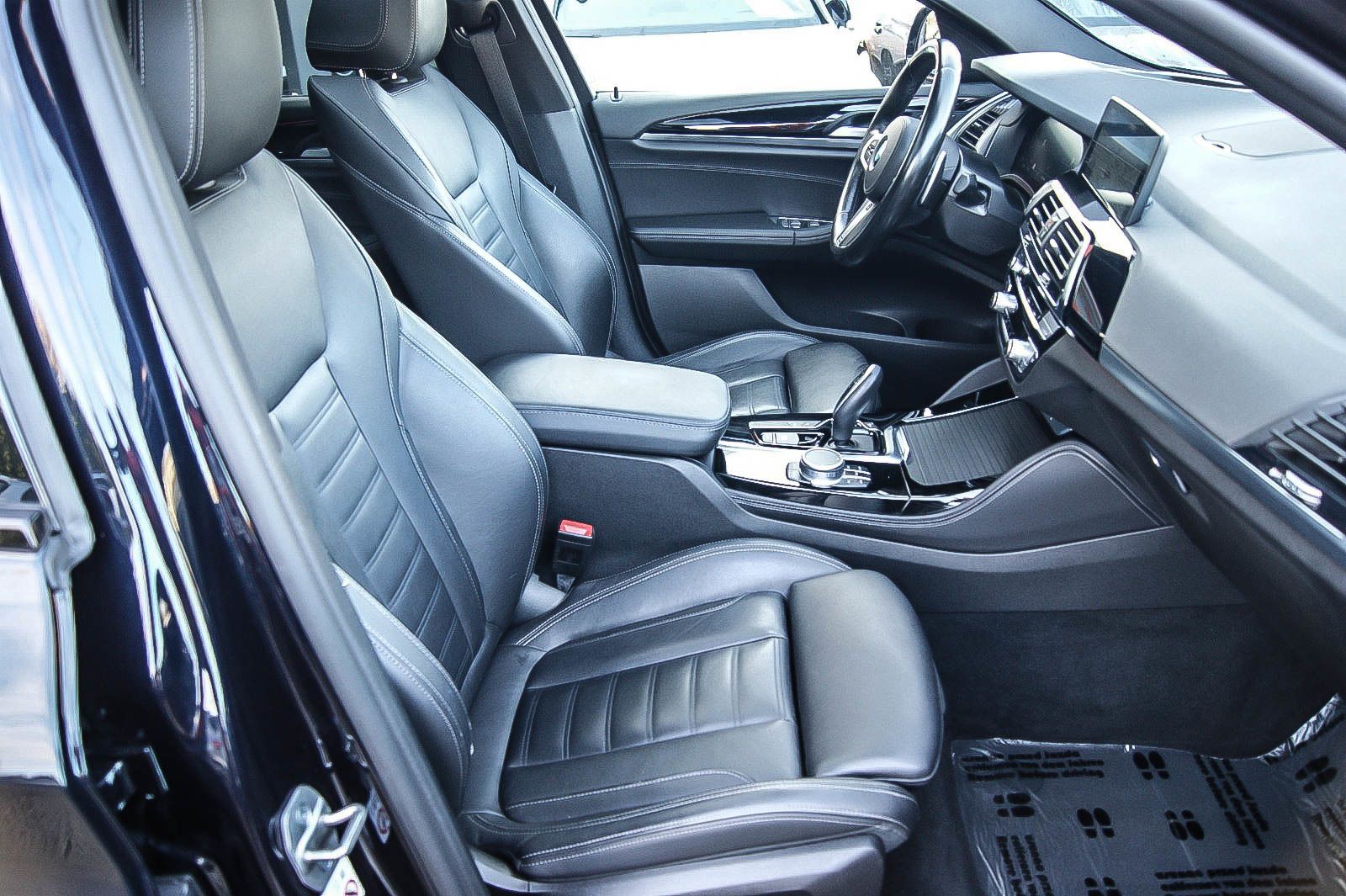 Fahrzeugabbildung BMW X4 xDrive 20 d M Sport X HUD ANHZV STHZG PANO