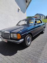 Mercedes-Benz CE 230, super viele Extras, Scheckheftgepflegt - Mercedes-Benz aus 1984: Coupé