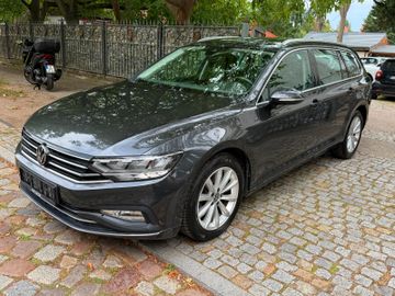 Volkswagen Passat Variant - 4