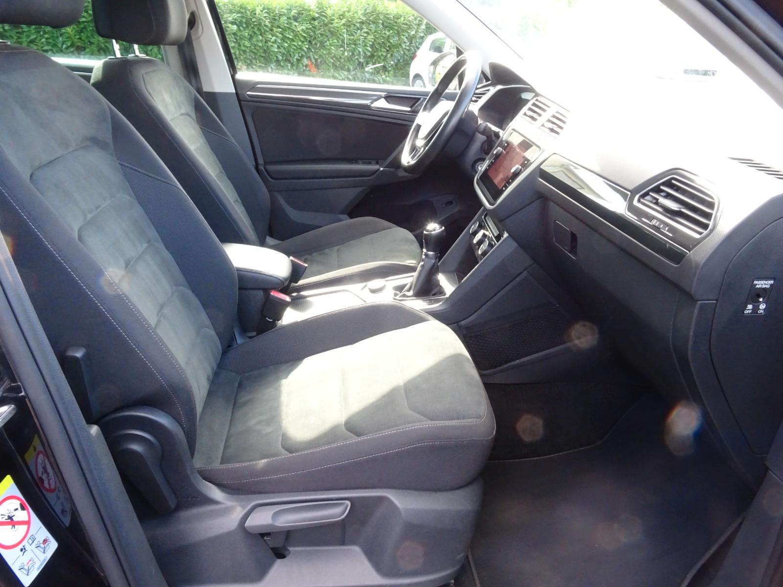 Volkswagen Tiguan Highline 4Motion LED NAVI PANO PDC ACC