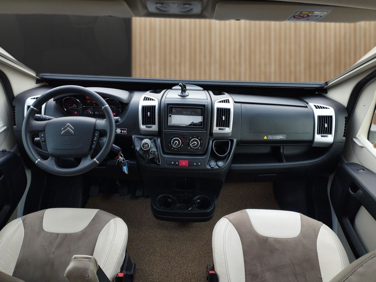 Fahrzeugabbildung Mooveo Tei 74 EB