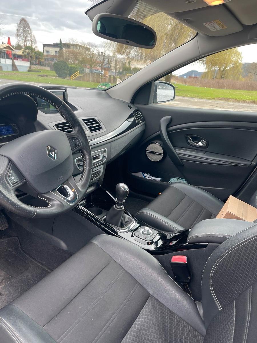 Renault Megane 2015 — photo 11