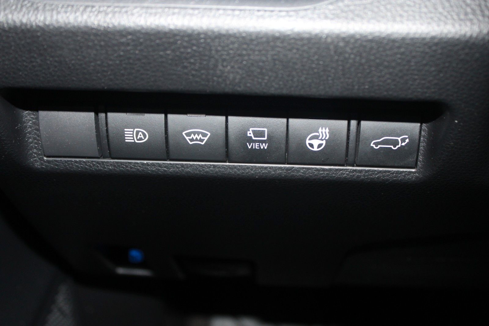 Fahrzeugabbildung Toyota RAV 4 4x2 Hybrid Lounge Aut. PANO LED LEDER ACC