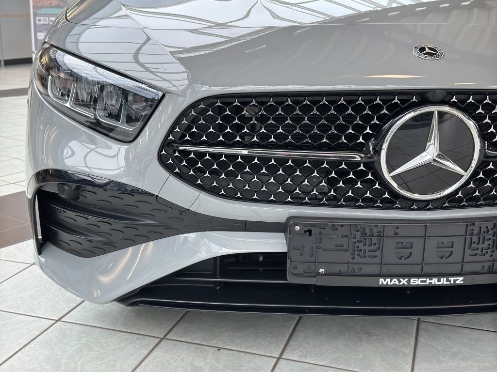 Fahrzeugabbildung Mercedes-Benz A 200 AHK*LED*PDC*ParkAss*Sportp.*SpurH*SpurW*LM