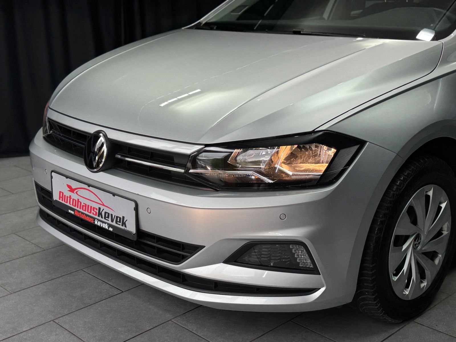 Fahrzeugabbildung Volkswagen Polo VI Comfortline|PDC|NAVI|1.HAND
