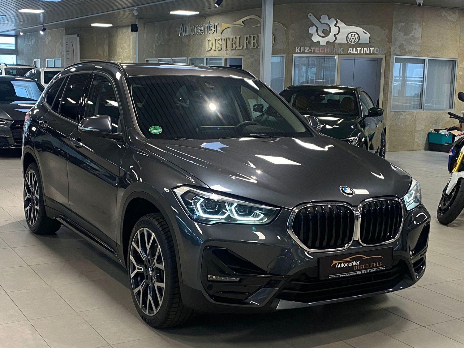BMW X1 sDrive 20 i Sport Line Automatik HUD AHK