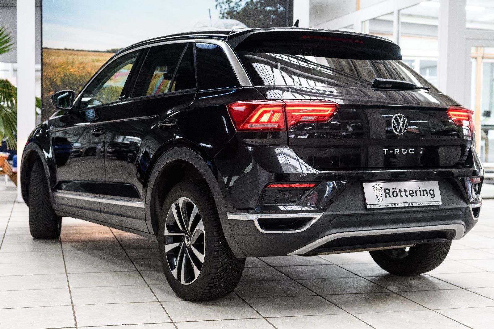 Fahrzeugabbildung Volkswagen T-Roc 1,5 United+LM+SH+PDC+Drive Mode+Digi Cockp