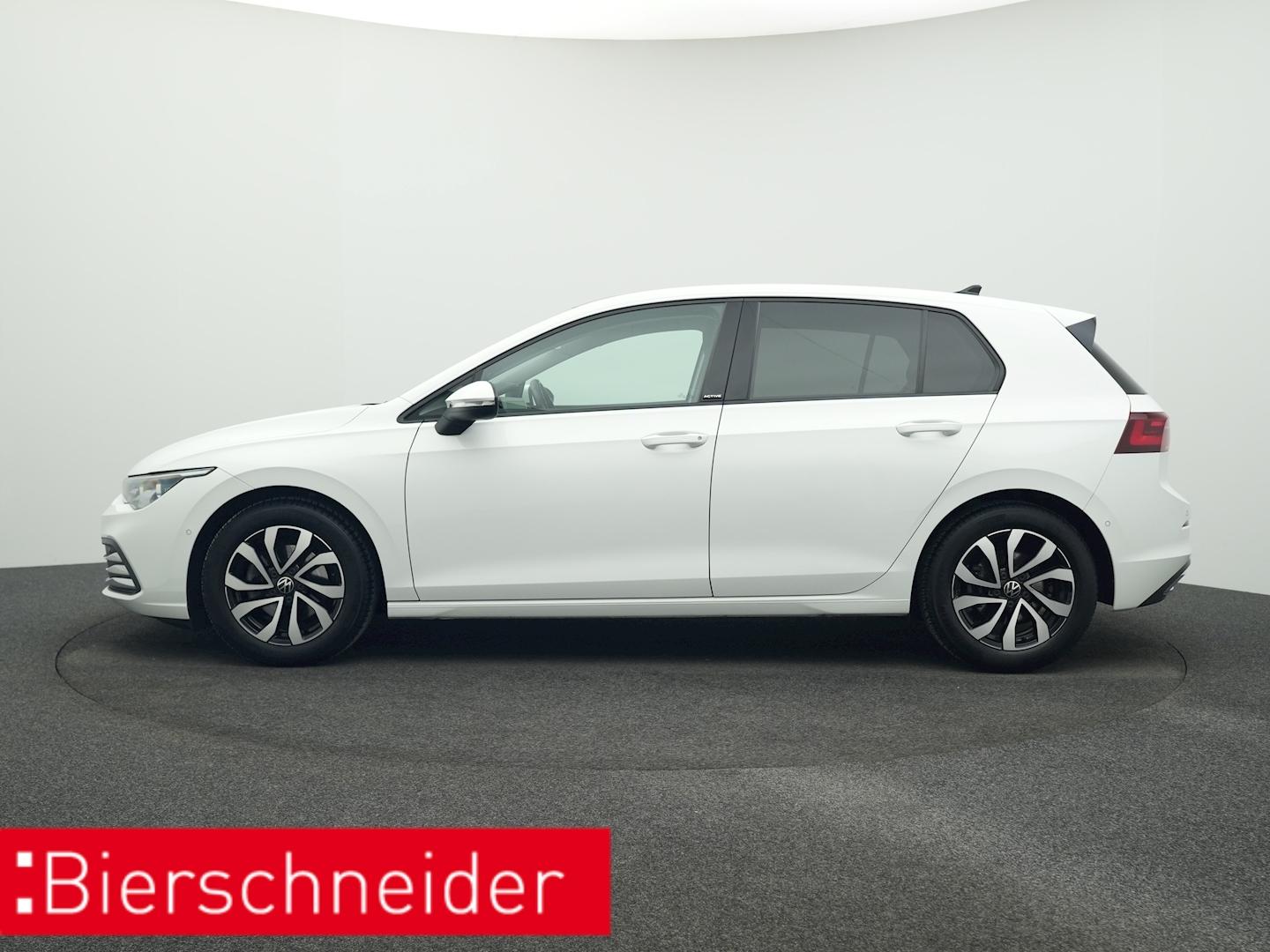 Volkswagen Golf 8 2.0 TDI DSG Active 5-J-GAR NAVI AHK PANO