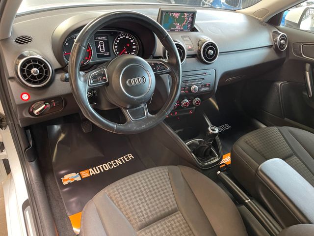 Audi A1 ambition *BI-XENON*NAVI*SZHZ*TEMPOMAT*PDC*