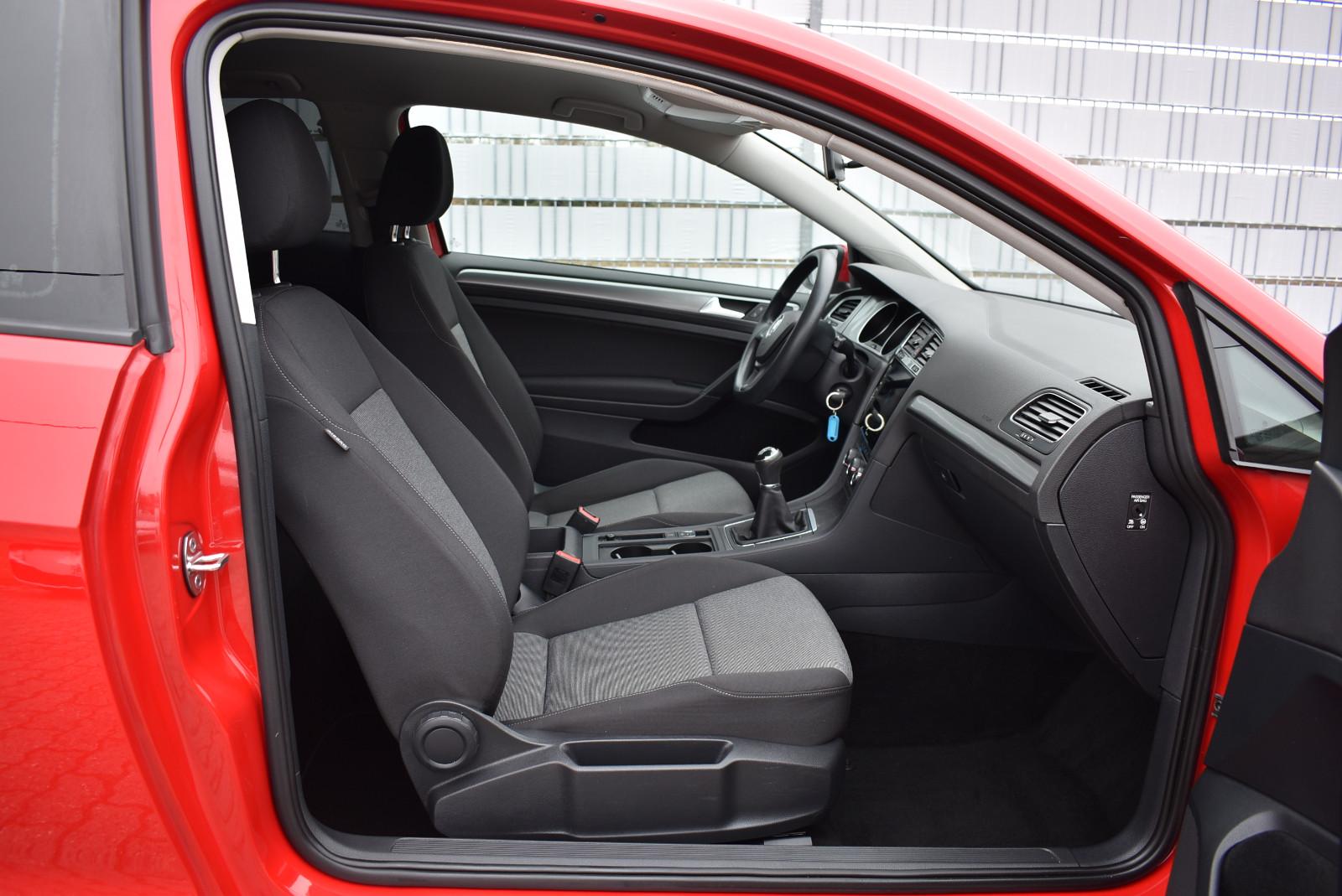 Volkswagen Golf VII Trendline 2.Hand erst 81000KM Tüv NEU
