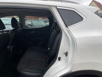 Nissan Qashqai - 11