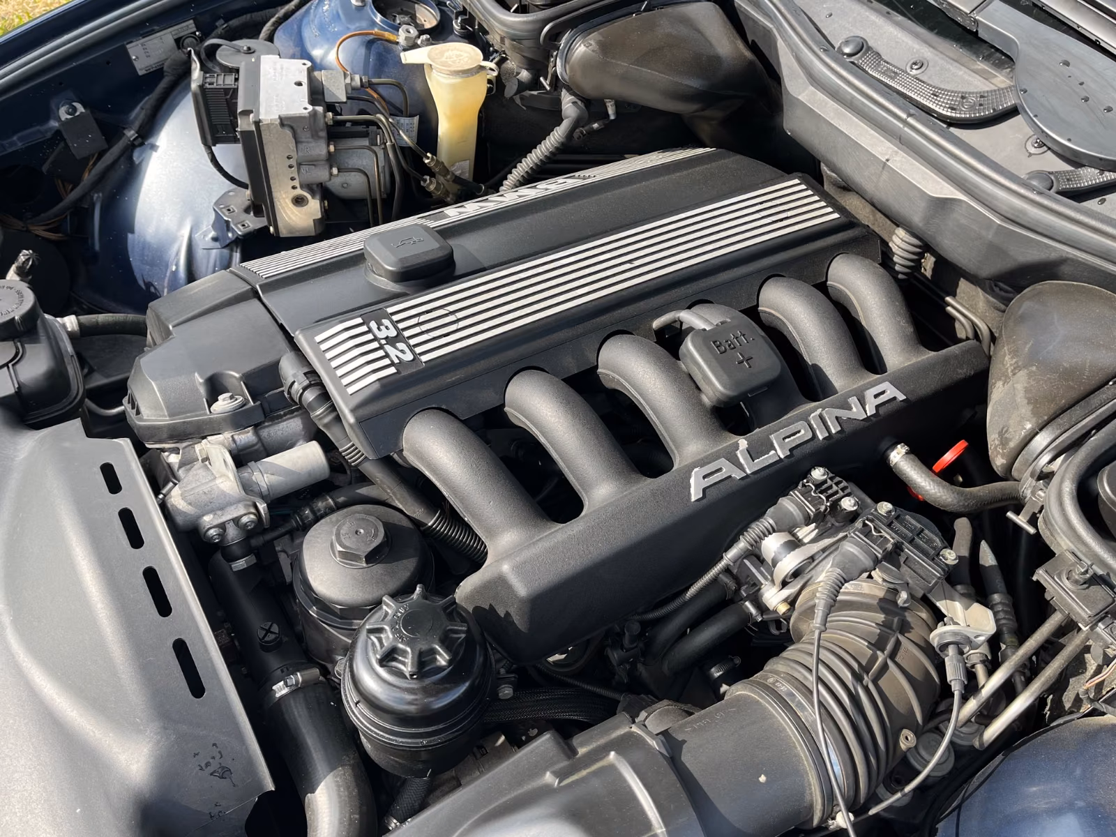 ALPINA B10 3,2 -