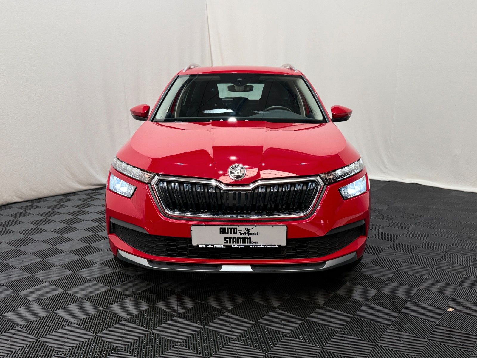 Fahrzeugabbildung SKODA Kamiq Ambition 1.0TSI / Android-Apple CarPlay