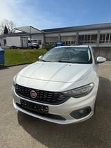 Fiat Tipo Lounge - silberne Fiat Tipo